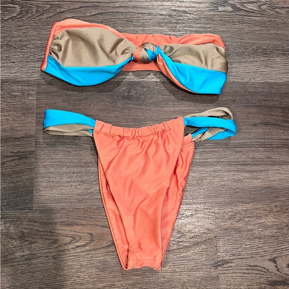 Strapless Bikini Set - Picture 2 of 5